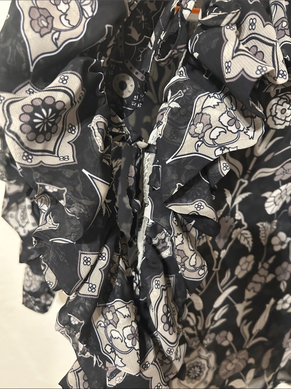 🧸Gretchen Scott rufflestiltskin topkapi black size M EUC - Picture 6 of 12